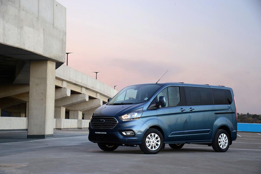  Ford Tourneo Custom Limited 2019 года  (ZA) (фото 1 из 40)